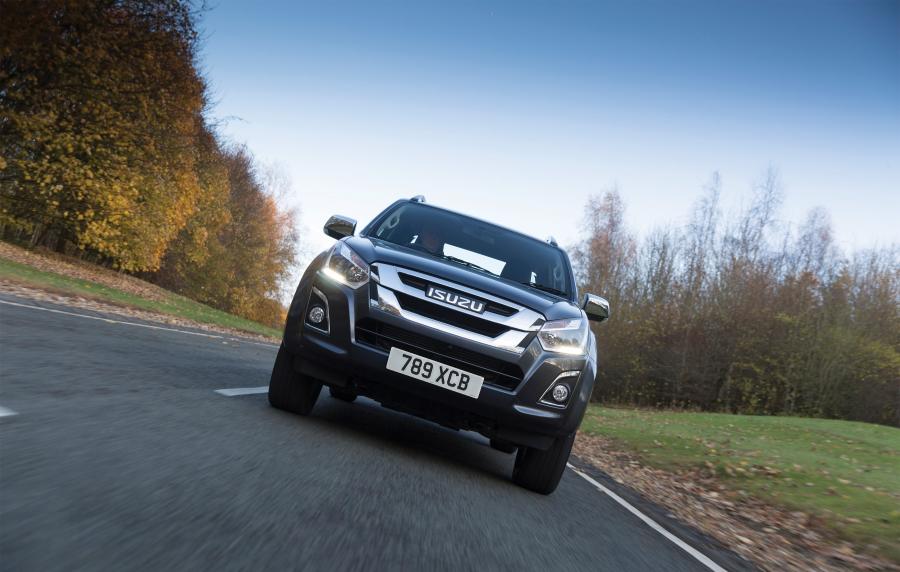  Isuzu D-Max Double Cab 2017 года  (UK) (фото 2 из 33)